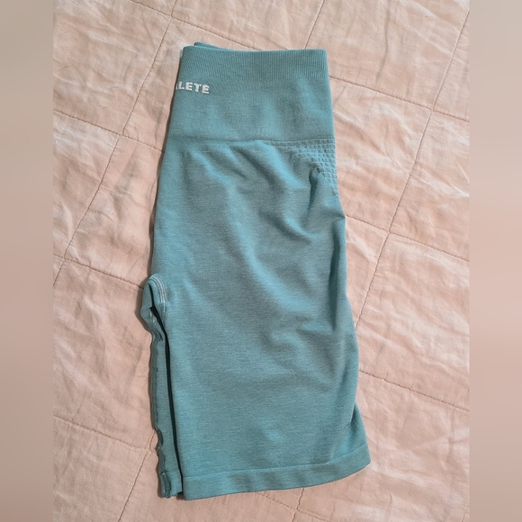 Alphalete Shorts - Picture 2 of 5